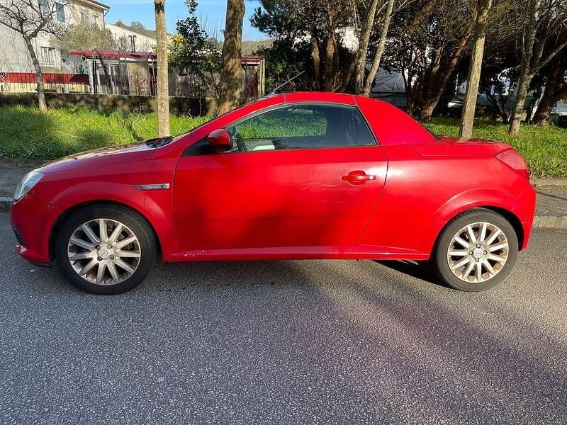 Usado Opel Tigra 89 HP (65 kW) 2005 Cabrios