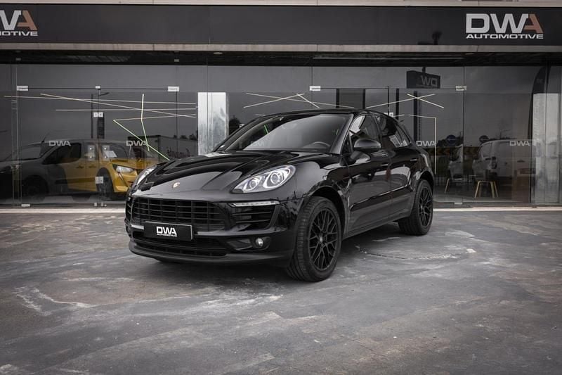 Usado Porsche Macan 258 HP (189 kW) 2015 Preto SUV