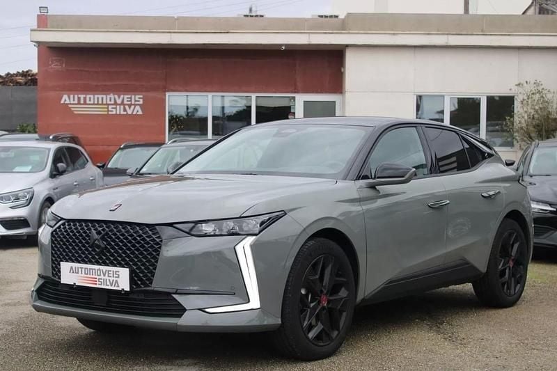 Cinzento Usado 2024 DS Automobiles DS4 Performance SUV | € 29.990 (Preço elevado) - Imagem 1/4