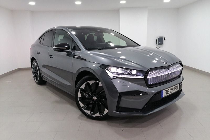 Cinzento Usado 2024 Skoda Enyaq iV SUV | € 38.990 - Imagem 1/4
