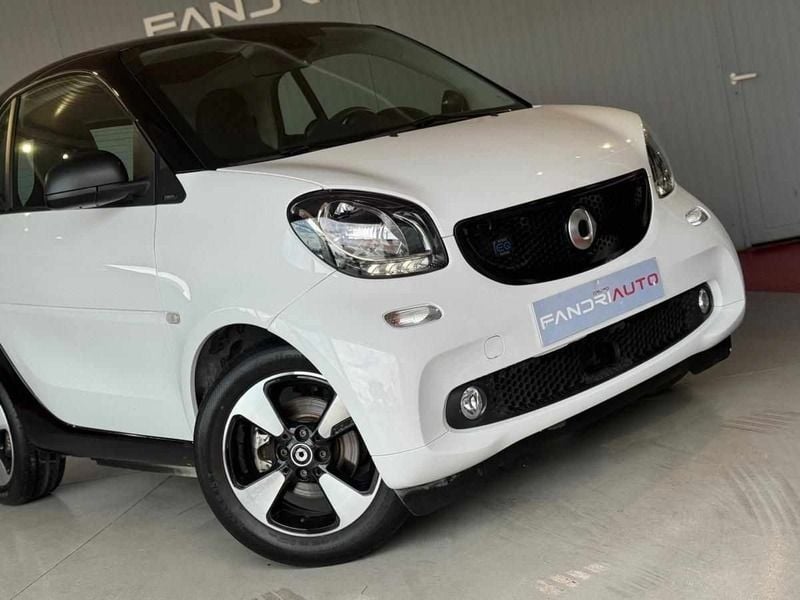 Usado Smart ForTwo Electric Drive Passion 60 kW (82 HP) 2019 Preto Citadino