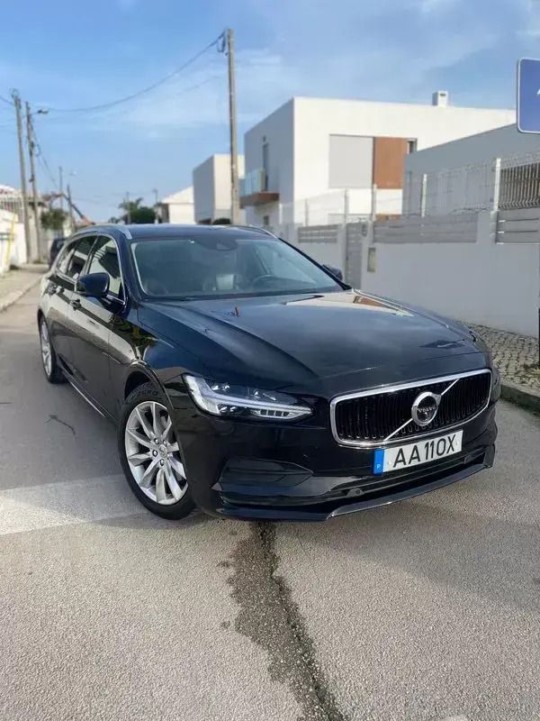 Preto Usado 2020 Volvo V90 Momentum Carrinha | € 32.500 (Preço justo) - Imagem 1/4
