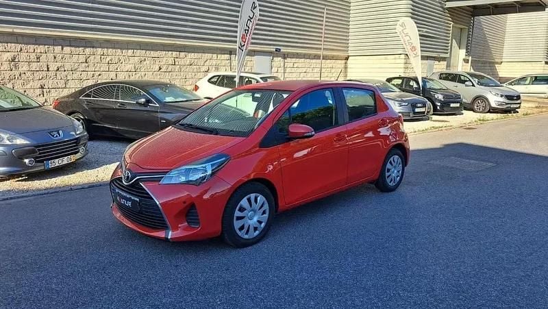 Vermelho Usado 2014 Toyota Yaris Comfort | € 11.890 (Bom preço) - Imagem 1/4