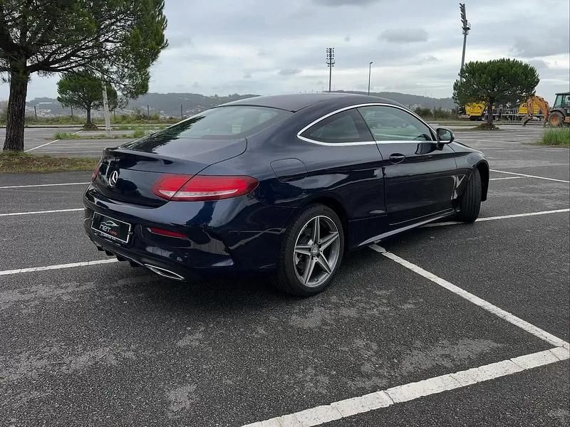 Usado Mercedes C250 204 HP (150 kW) 2016 Azul escuro Coupé