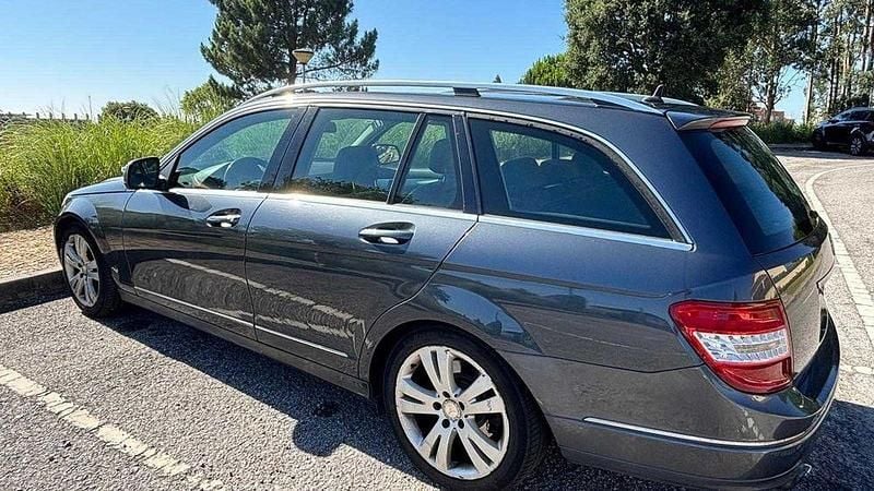 Usado 2008 Mercedes C220 Avantgarde Sedan | € 8.700 (Bom preço) - Imagem 1/4