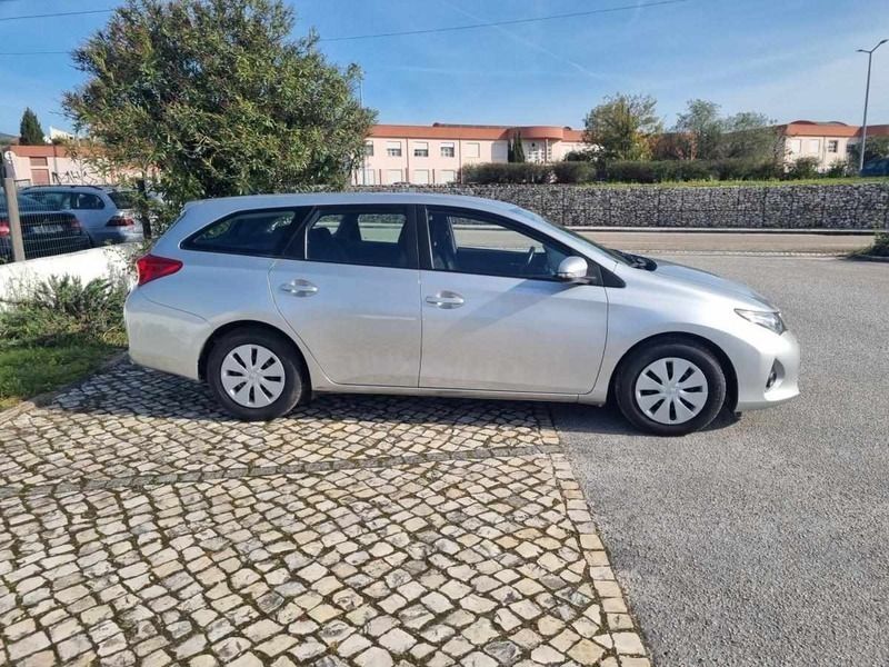 Usado Toyota Auris Touring Sports 90 HP (66 kW) 2015 Cinzento Carrinha