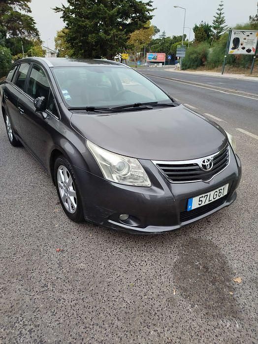 Usado 2011 Toyota Avensis Sedan | € 7.980 (Super Preço) - Imagem 1/4