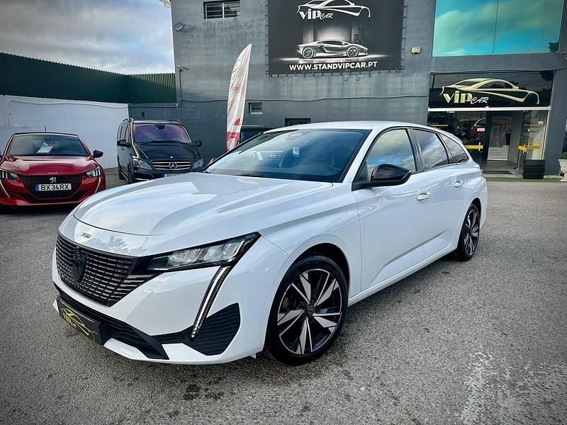 Branco Usado 2022 Peugeot 308 Allure Carrinha | € 21.990 (Preço justo) - Imagem 1/4