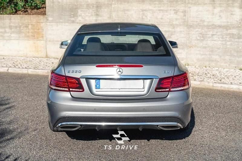 Usado Mercedes E220 170 HP (125 kW) 2013 Cinzento Coupé