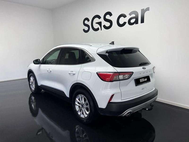 Usado Ford Kuga Titanium 120 HP (88 kW) 2020 Branco SUV