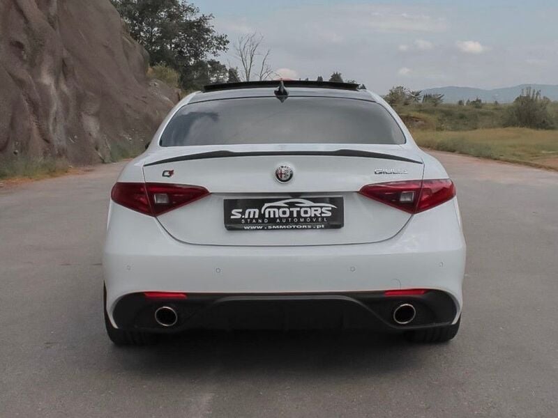 Usado Alfa Romeo Giulia Veloce 210 HP (154 kW) 2019 Branco Sedan