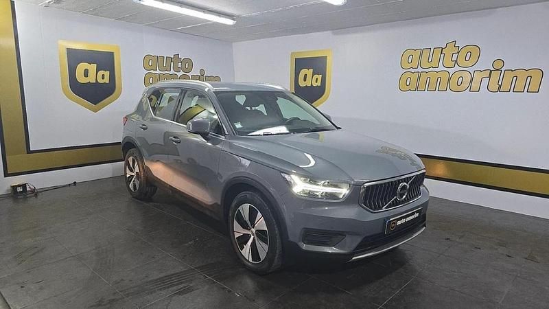 Usado Volvo XC40 Momentum 262 HP (192 kW) 2020 Cinza SUV