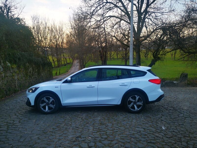 Usado Ford Focus ST-Line 120 HP (88 kW) 2020 Branco Carrinha