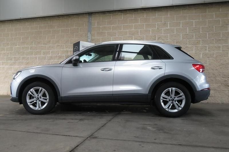 Usado Audi Q3 Advanced 150 HP (110 kW) 2022 Cinza SUV