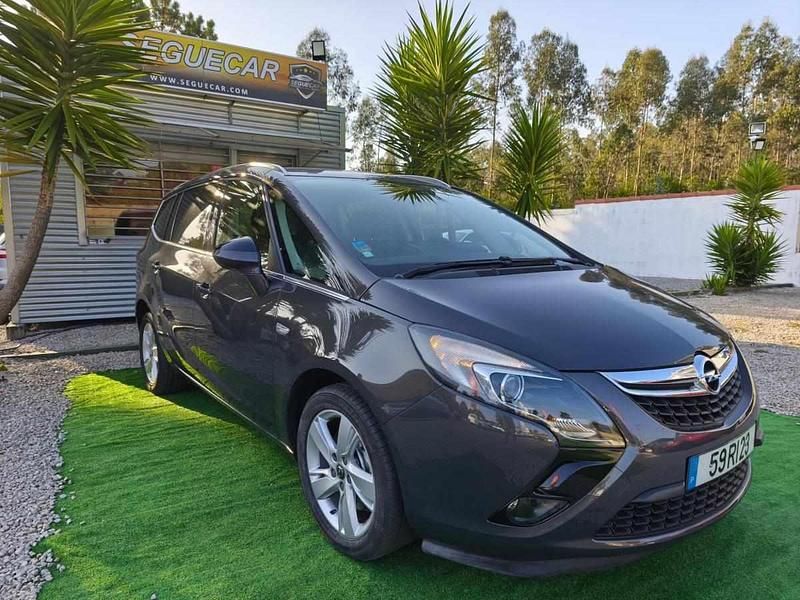 Cinza Usado 2016 Opel Zafira Executive Monovolume | € 13.000 - Imagem 1/4