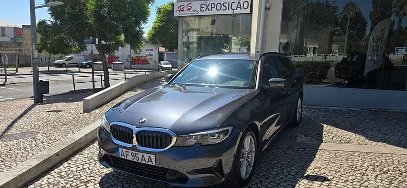 Cinza Usado 2021 BMW 330 Carrinha | € 27.900 (Bom preço) - Imagem 1/4