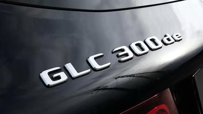 Usado Mercedes GLC300e 320 HP (235 kW) 2021 Preto SUV