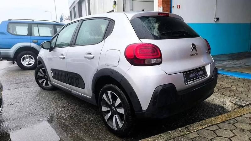 Cinzento Usado 2018 Citroën C3 Feel Citadino | € 9.800 (Preço justo) - Imagem 1/1