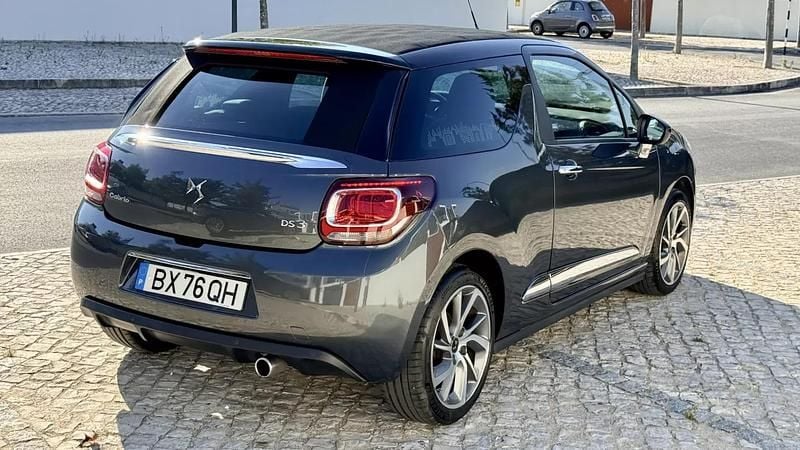 Usado Citroën DS3 Cabriolet 110 HP (80 kW) 2015 Cinza escuro Cabrios
