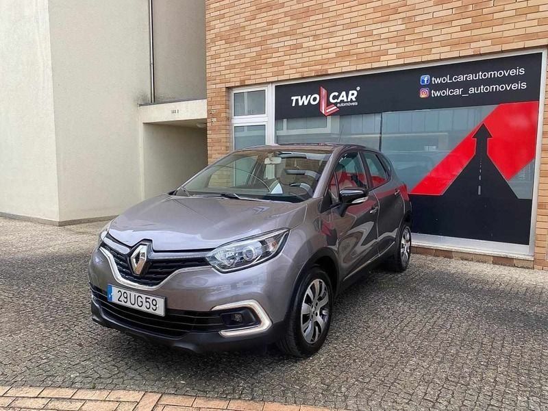 Cinzento Usado 2018 Renault Captur SUV | € 11.950 (Preço justo) - Imagem 1/4