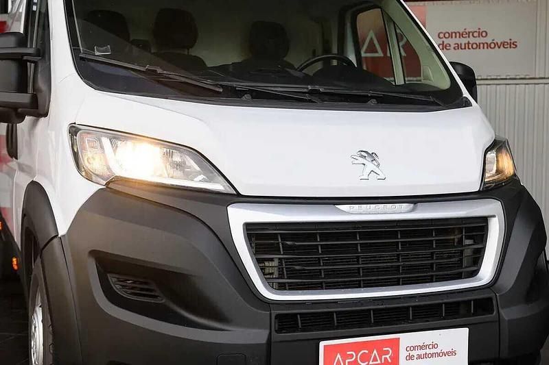 Usado Peugeot Boxer 140 HP (102 kW) 2022 Branco Van