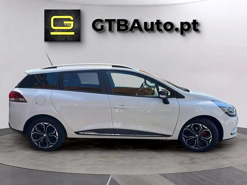 Usado Renault Clio GrandTour Zen 90 HP (66 kW) 2020 Branco Carrinha