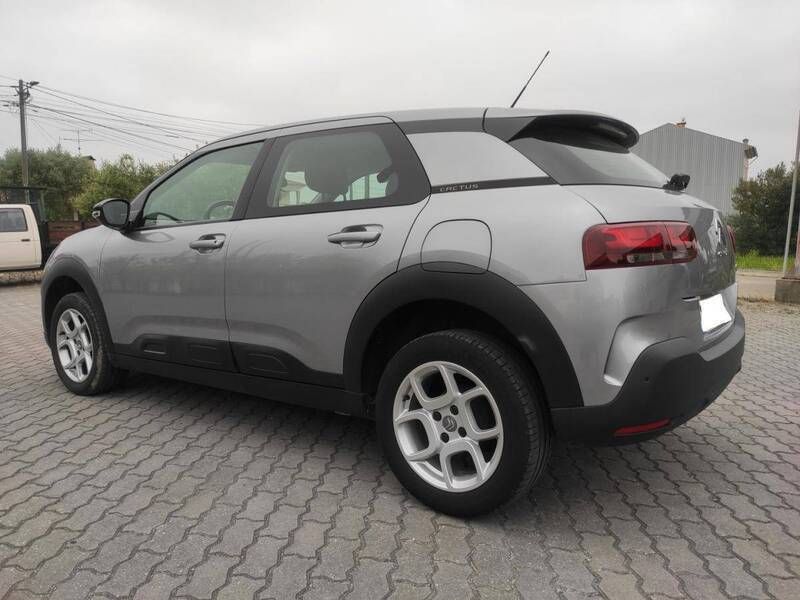Usado Citroën C4 Cactus 100 HP (73 kW) 2018 Cinzento Citadino
