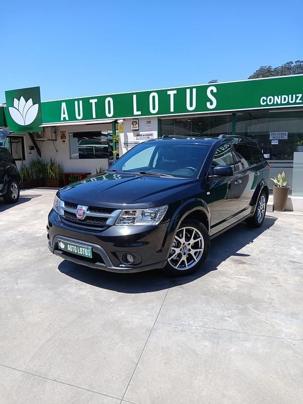 Preto Usado 2014 Fiat Freemont Black Code SUV | € 13.470 (Preço justo) - Imagem 1/4