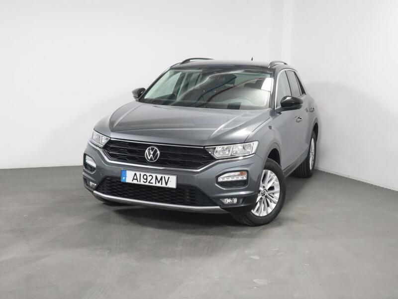 Cinzento Usado 2021 VW T-Roc Style SUV | € 19.990 (Preço justo) - Imagem 1/4