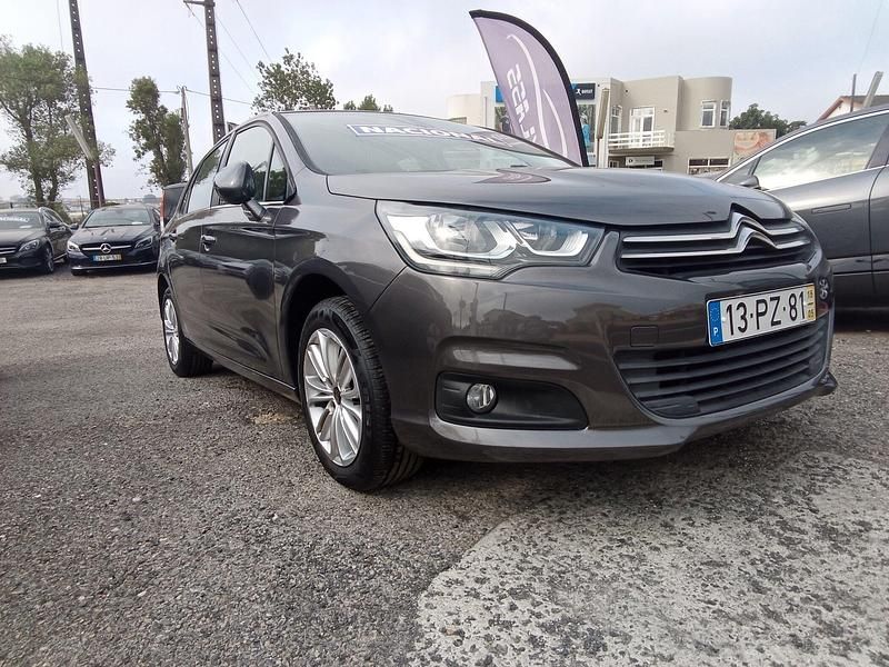 Castanho Usado 2015 Citroën C4 Feel | € 8.900 (Preço justo) - Imagem 1/4