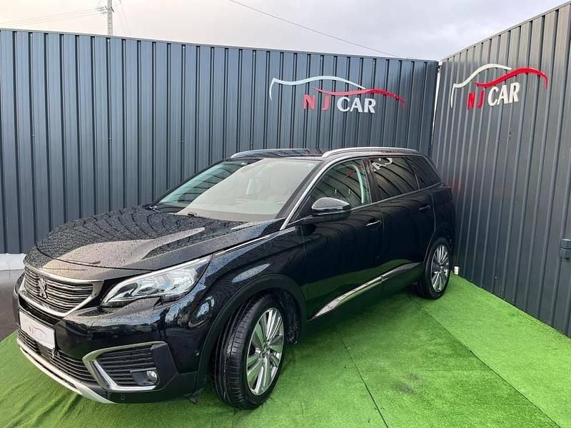 Usado Peugeot 5008 131 HP (96 kW) 2018 Preto SUV