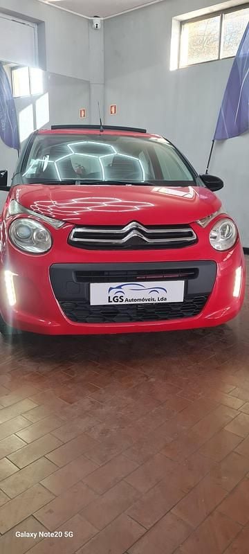 Vermelho Usado 2015 Citroën C1 Shine Citadino | € 8.690 (Preço justo) - Imagem 1/4