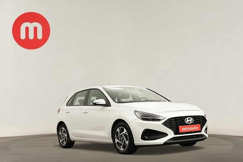 Branco Usado 2025 Hyundai i30 Style | € 23.499 (Preço justo) - Imagem 1/4