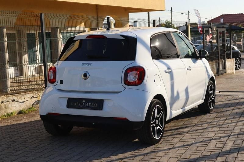 Usado Smart ForFour Electric Drive Passion 60 kW (82 HP) 2020 Branco