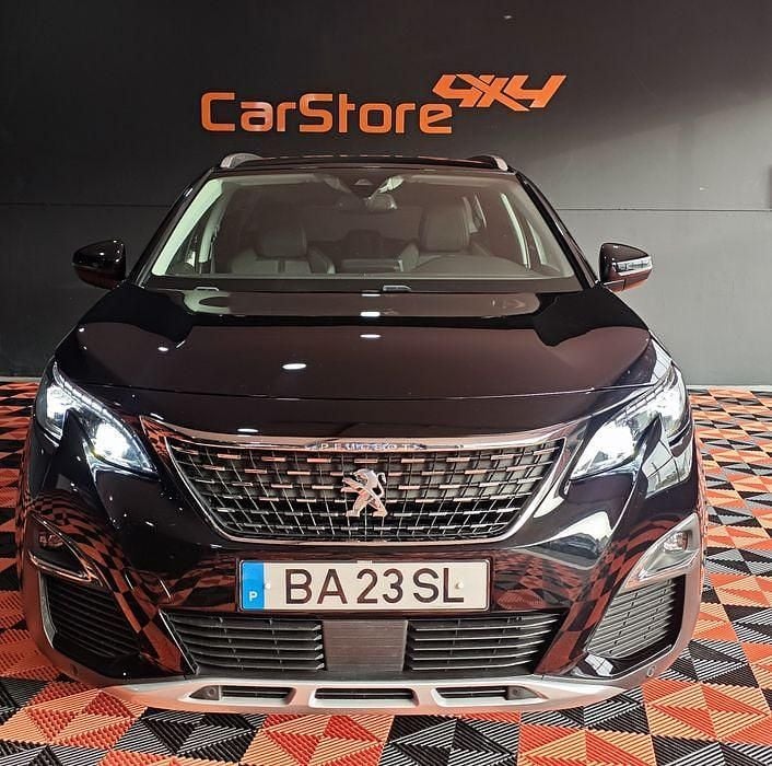 Usado Peugeot 5008 Allure 131 HP (96 kW) 2020 SUV