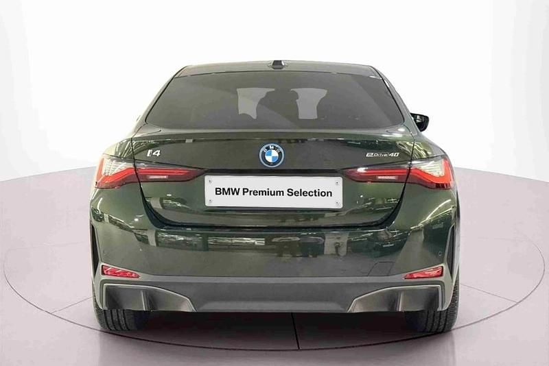 Usado BMW i4 Shadowline 250 kW (340 HP) 2023 Verde Sedan