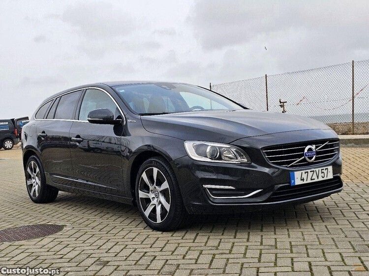 Cinza Usado 2014 Volvo V60 Carrinha | € 12.900 (Preço justo) - Imagem 1/1