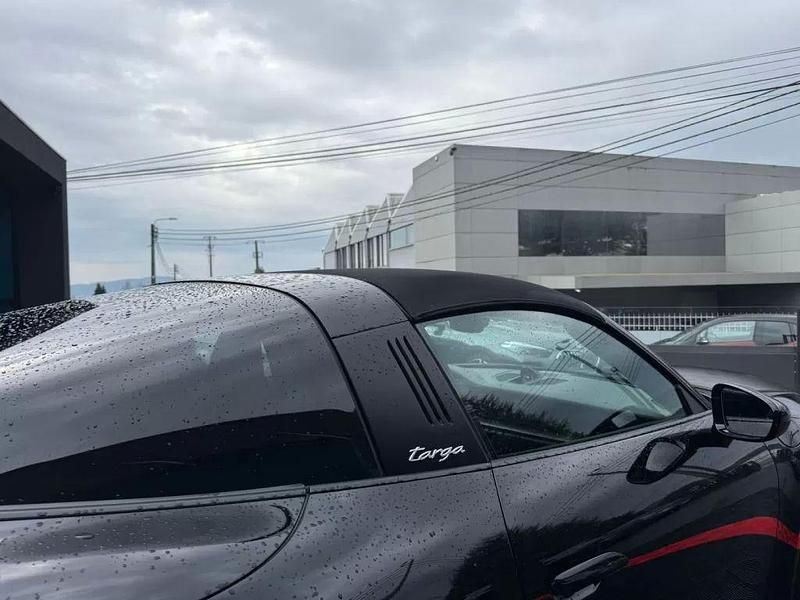 Usado Porsche 992 385 HP (283 kW) 2022 Preto