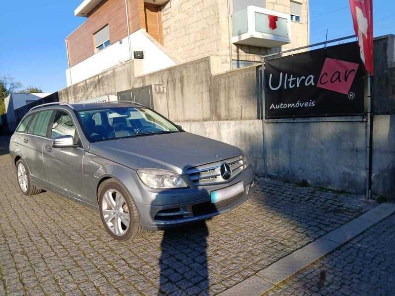 Cinzento Usado 2011 Mercedes C200 Classic Carrinha | € 12.999 (Preço elevado) - Imagem 1/4