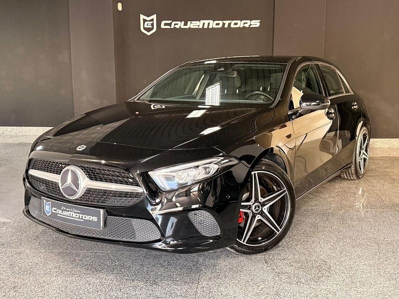Preto Usado 2022 Mercedes A180 Business Sedan | € 28.900 (Bom preço) - Imagem 1/4