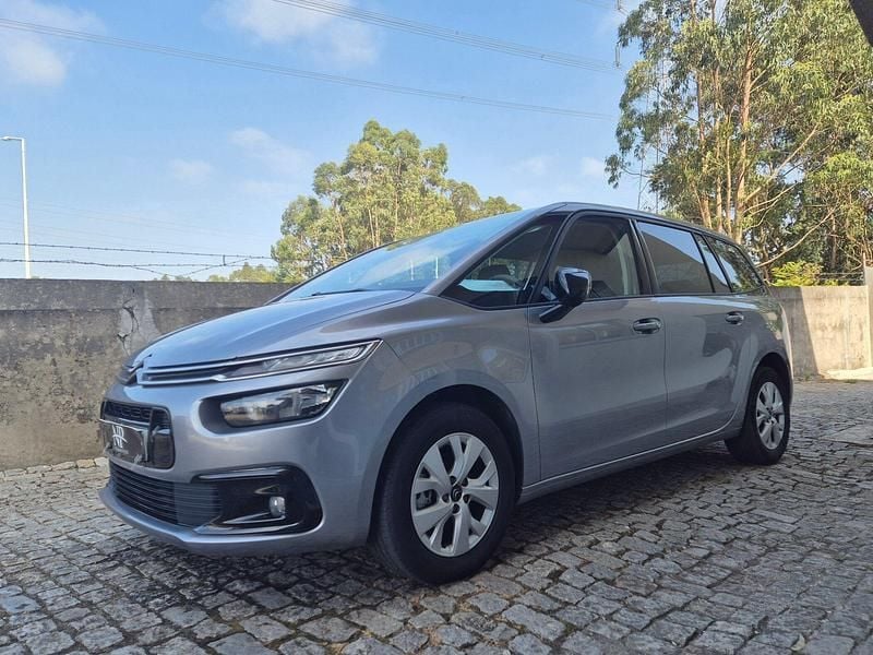 Cinza Usado 2021 Citroën Spacetourer Feel Van | € 20.800 (Preço elevado) - Imagem 1/4