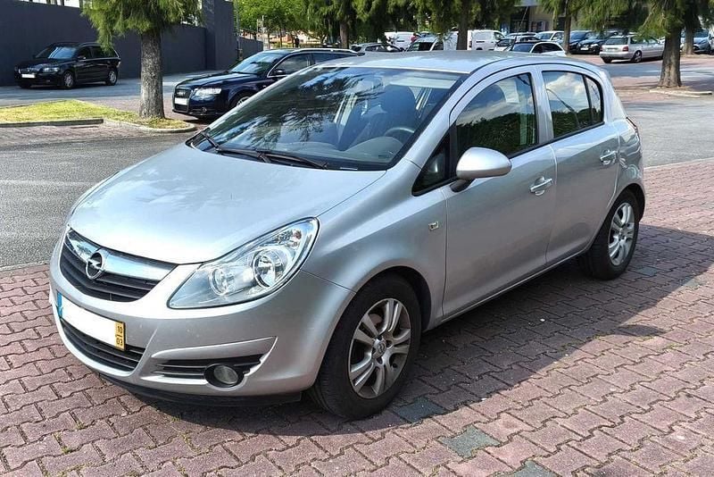 Usado 2010 Opel Corsa Sedan | € 4.750 (Preço justo) - Imagem 1/4