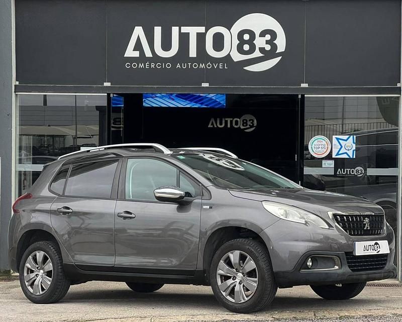 Usado Peugeot 2008 82 HP (60 kW) 2016 Cinzento SUV