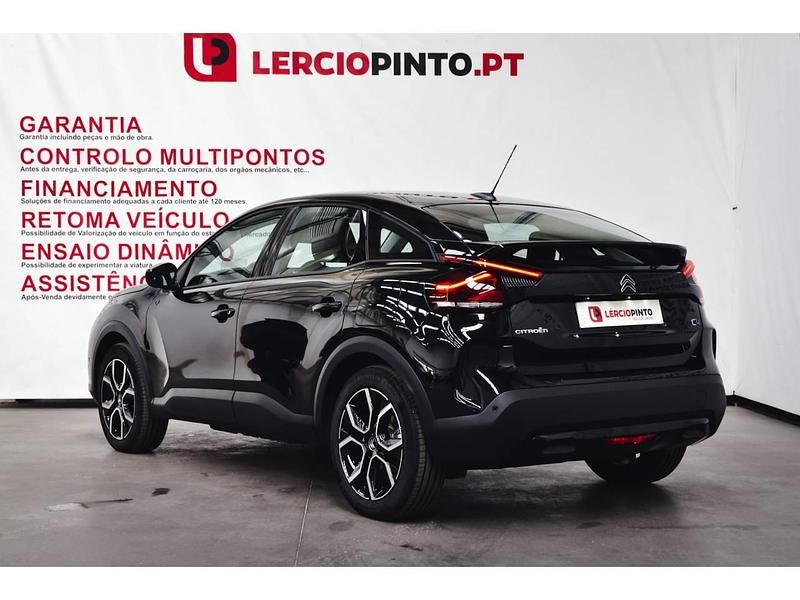 Usado Citroën e-C4 100 kW (136 HP) 2025 Preto Sedan