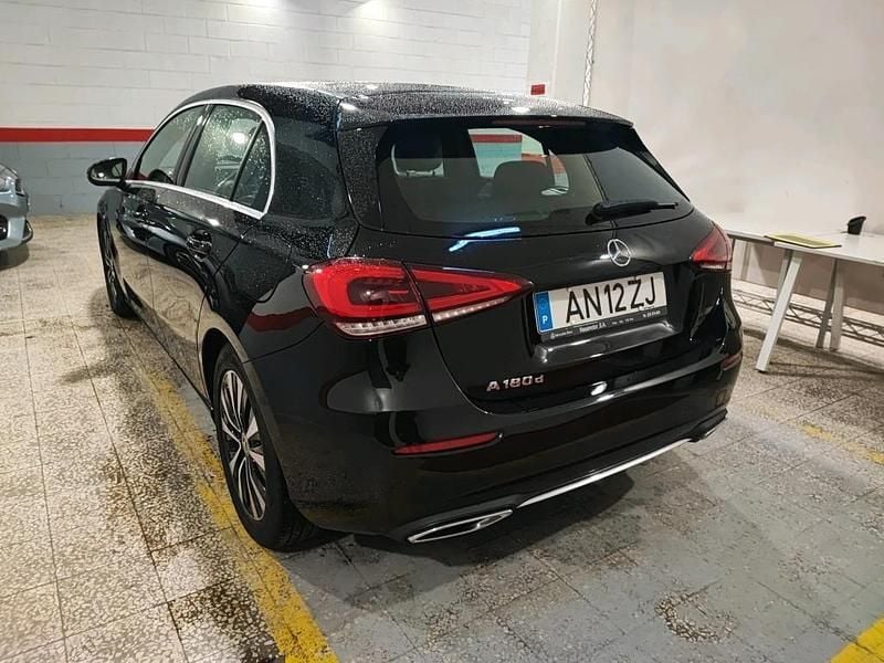 Usado Mercedes A180 Progressive 116 HP (85 kW) 2022 Preto