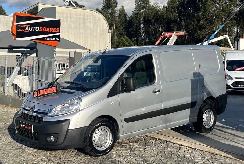 Cinzento Usado 2013 Citroën Jumpy Monovolume | € 11.950 - Imagem 1/4