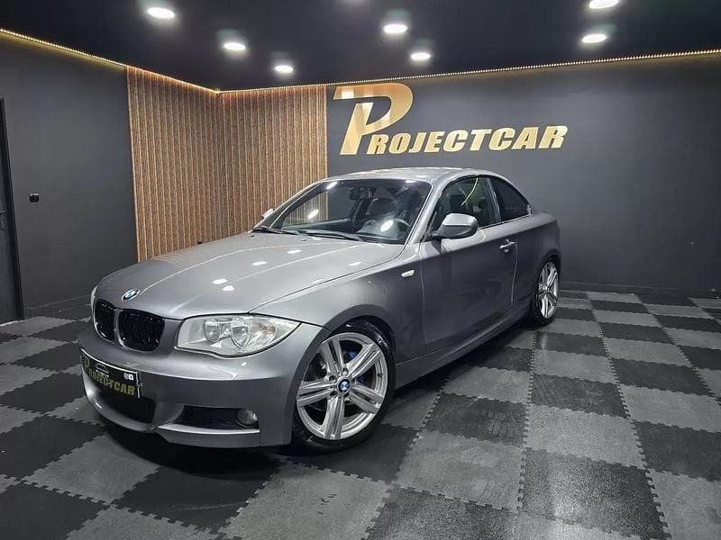 Cinza Usado 2009 BMW 120 Coupé Coupé | € 13.900 (Caro) - Imagem 1/4