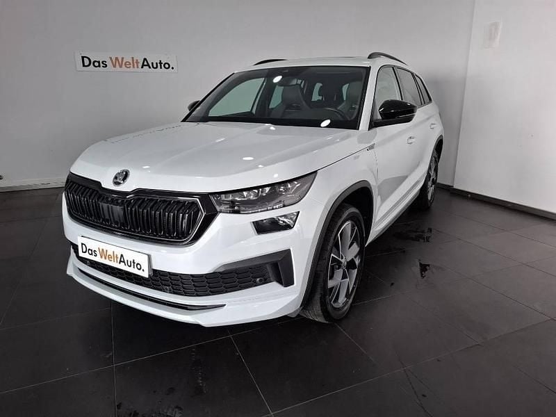 Branco Usado 2023 Skoda Kodiaq SportLine SUV | € 31.500 (Preço justo) - Imagem 1/4