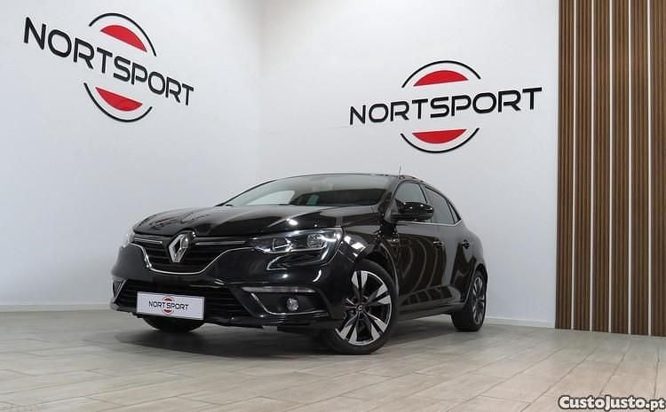 Preto Usado 2019 Renault Mégane IV LIMITED Citadino | € 13.900 (Preço elevado) - Imagem 1/1