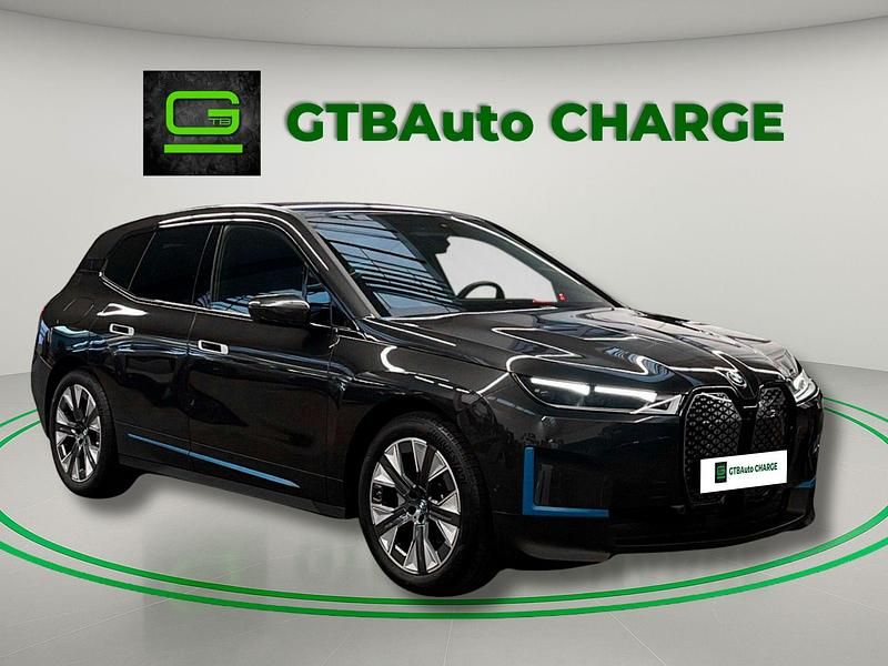 Preto Usado 2022 BMW iX SUV | € 59.999 - Imagem 1/4
